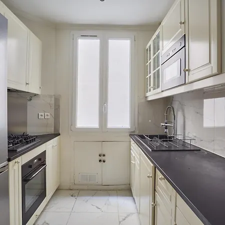Apartment Champs-elysees 2 Bedrooms Haussman Luxury