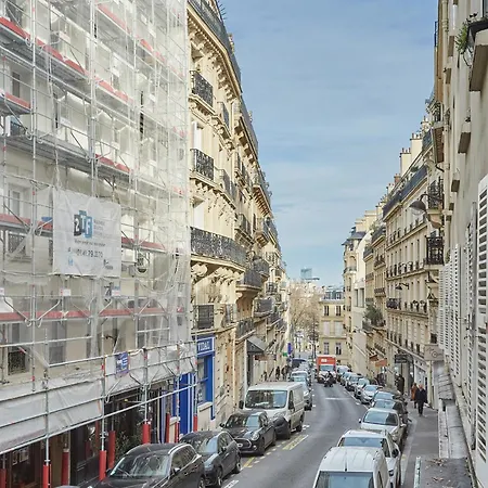 Champs-elysees 2 Bedrooms Haussman Luxury Apartment *