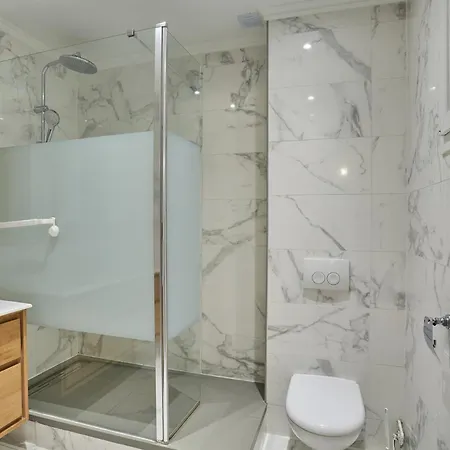Champs-elysees 2 Bedrooms Haussman Luxury * Paris