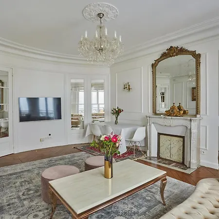 Champs-elysees 2 Bedrooms Haussman Luxury * Parigi
