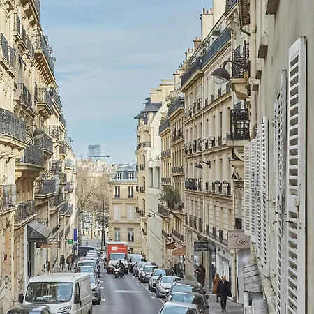 Champs-elysees 2 Bedrooms Haussman Luxury Paris